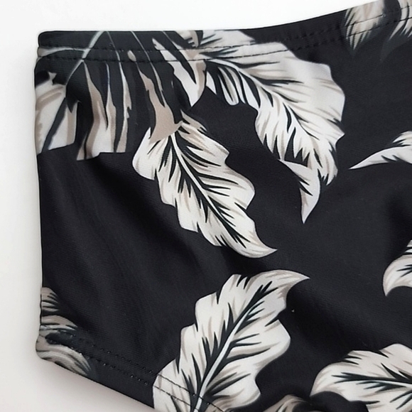 XOXO 2 Piece Tropical Leaf Print Black  Padded Top Bikini Size 3X - Picture 3 of 16